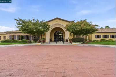 4213 Hovnanian Dr, Sacramento, CA 95834 - Photo 37