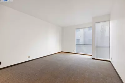 25912 Hayward Blvd #Unit 204, Hayward, CA 94542 - Photo 15