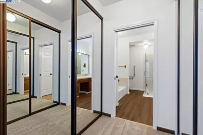 25912 Hayward Blvd #Unit 204, Hayward, CA 94542 - Photo 17