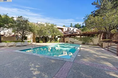 25912 Hayward Blvd #Unit 204, Hayward, CA 94542 - Photo 25