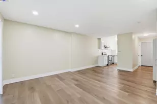 3305 Innerwick Ln, San Jose, CA 95121 - Photo 9