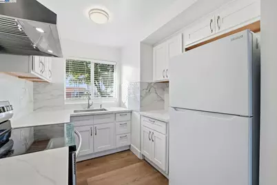 3305 Innerwick Ln, San Jose, CA 95121 - Photo 11