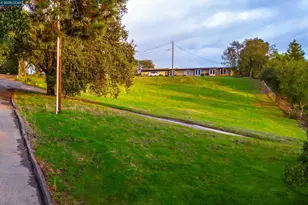 8 Gable Ln, Lafayette, CA 94549 - Photo 1