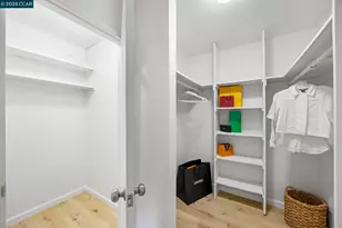 4 Commodore Dr, Emeryville, CA 94608 - Photo 17