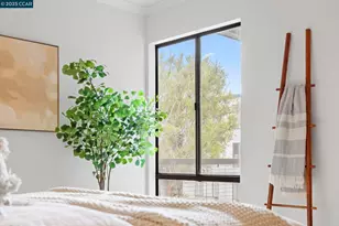 4 Commodore Dr, Emeryville, CA 94608 - Photo 19