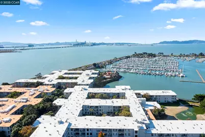 4 Commodore Drive #D335, Emeryville, CA 94608 - Photo 35