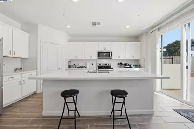 4158 Markovich Ct, Richmond, CA 94806 - Photo 9