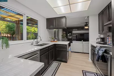 362 Willowcreek Ln, Martinez, CA 94553 - Photo 11