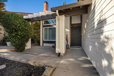 362 Willowcreek Ln, Martinez, CA 94553 - Photo 3