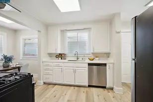 7700 Garfield Ave, Oakland, CA 94605 - Photo 9