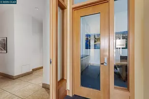 1 Lakeside Dr, Oakland, CA 94612 - Photo 33