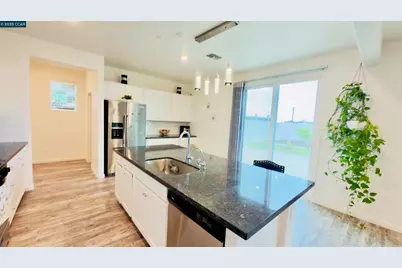 2026 Maiden Grass Ave, Manteca, CA 95337 - Photo 15