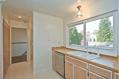 405 Thistle Cir, Martinez, CA 94553 - Photo 11