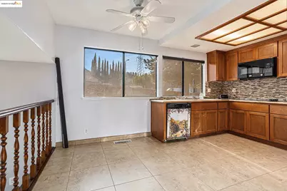 1718 Yellowstone Dr, Antioch, CA 94509 - Photo 11