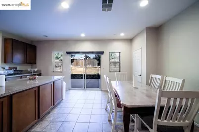 1350 Mistletoe Dr, Beaumont, CA 92223 - Photo 7