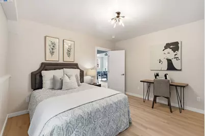 335 Hanover Ave, Oakland, CA 94606 - Photo 31