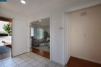 2105 Greenwood Pl, Pittsburg, CA 94565 - Photo 5