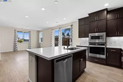 4384 Lennox Ln, Tracy, CA 95377 - Photo 13