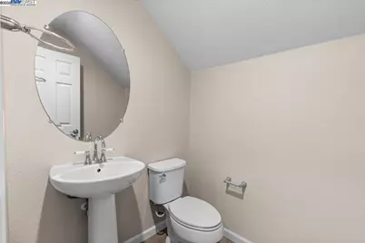 4384 Lennox Ln, Tracy, CA 95377 - Photo 15