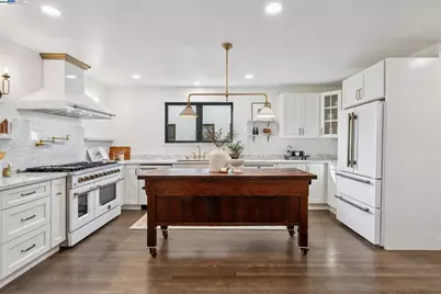 1728 Cambridge Dr, Alameda, CA 94501 - Photo 15