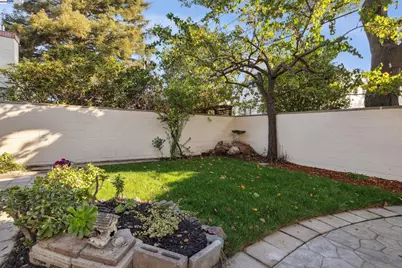 1728 Cambridge Dr, Alameda, CA 94501 - Photo 49
