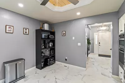 415 Oakwood Cir, Fairfield, CA 94534 - Photo 17