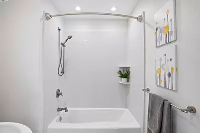 6179 Tourraine Dr, Newark, CA 94560 - Photo 23