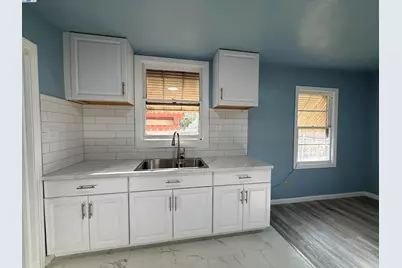 5500 Fruitridge Rd, Sacramento, CA 95820 - Photo 11