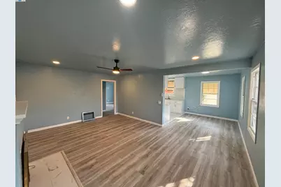 5500 Fruitridge Rd, Sacramento, CA 95820 - Photo 17