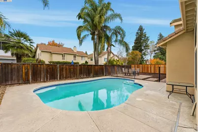 1660 Tahoe Cir, Tracy, CA 95376 - Photo 39