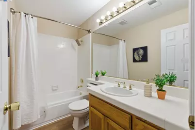 1660 Tahoe Cir, Tracy, CA 95376 - Photo 19