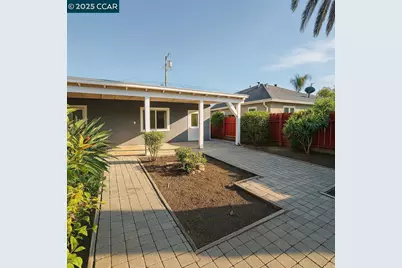 52 Rose Ann Ave, Pittsburg, CA 94565 - Photo 13
