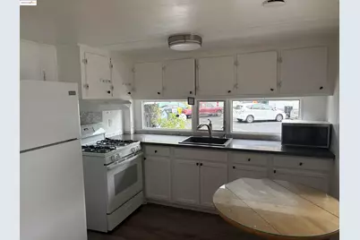 2050 Monument, Pleasant Hill, CA 94523 - Photo 3