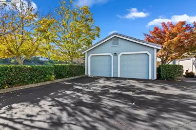 4605 Keller Ridge Dr, Clayton, CA 94517 - Photo 23