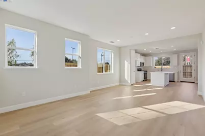 109 Creek View Cir, Fairfield, CA 94533 - Photo 5