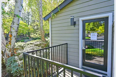 550 Canyon Oaks Dr #A, Oakland, CA 94605 - Photo 35