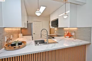 550 Canyon Oaks Dr, Oakland, CA 94605 - Photo 17