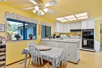 3803 Cheshire Ct, Pleasanton, CA 94588 - Photo 13