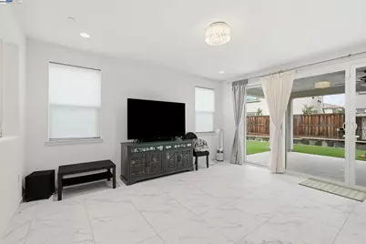 3039 Paxton Ct, Lathrop, CA 95330 - Photo 9