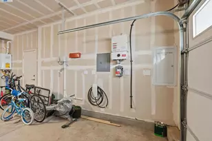 3039 Paxton Ct, Lathrop, CA 95330 - Photo 57