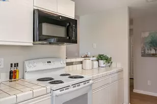 8165 Mountain View Dr, Pleasanton, CA 94588 - Photo 15