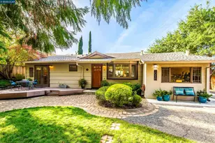 1085 Oak Hill Rd, Lafayette, CA 94549 - Photo 1