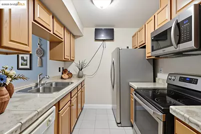 2505 Georgetown Ln, Antioch, CA 94509 - Photo 9