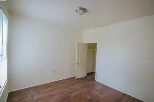 866 Isabella St, Oakland, CA 94607 - Photo 9