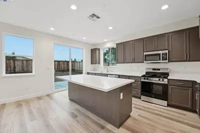 1300 Sunningdale Lane, Fairfield, CA 94533 - Photo 11