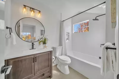 1301 Strawberry Ct, Danville, CA 94526 - Photo 25