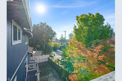 1800 Weir Dr, Hayward, CA 94541 - Photo 33