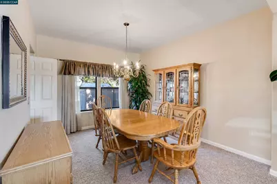 605 Barcelona Dr, Sonoma, CA 95476 - Photo 13