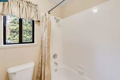 605 Barcelona Dr, Sonoma, CA 95476 - Photo 43