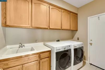 605 Barcelona Dr, Sonoma, CA 95476 - Photo 27